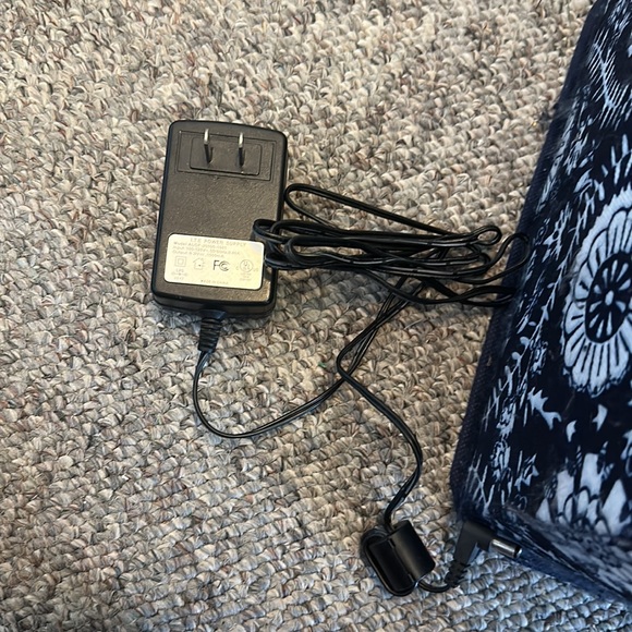 Two RCA Portable Dvd Player DRC79982 (Used) - Picture 15 of 16